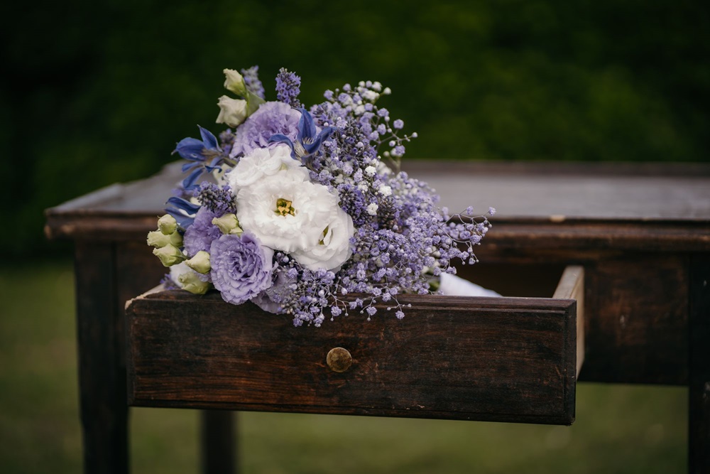 Brautstrauß aus saisonalen Blumen